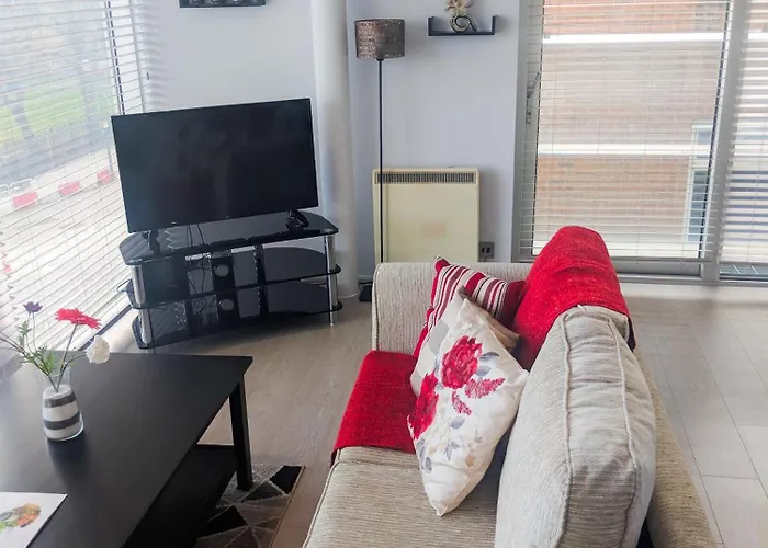 Lt Grove Apartment - Stratford
